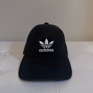 Adidas strap-back baseball cap hat in black/white